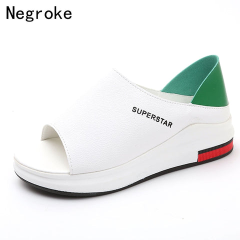 Negroke Woman Stoes